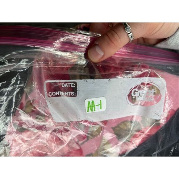 Baby Gap | women floral corduroy bucket hat - Picture 3 of 5